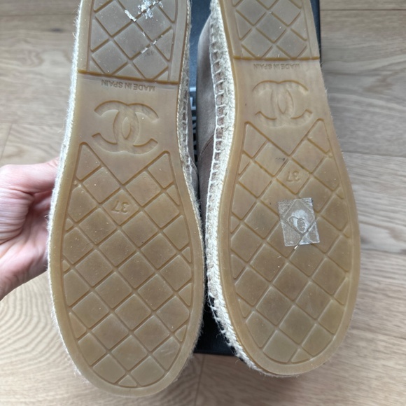 Authentic Chanel velvet espadrilles - Picture 2 of 5